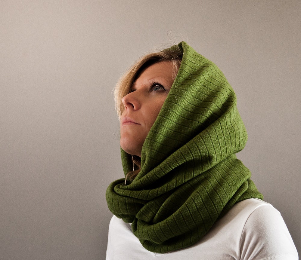 Chunky Green Infinity Scarf-Oversized Snood-Eternity Circle Scarf-Warm Winter Wrap-Chunky Cowl Scarf-Wrap Skirt-Shrug Scarf by MoonHalo