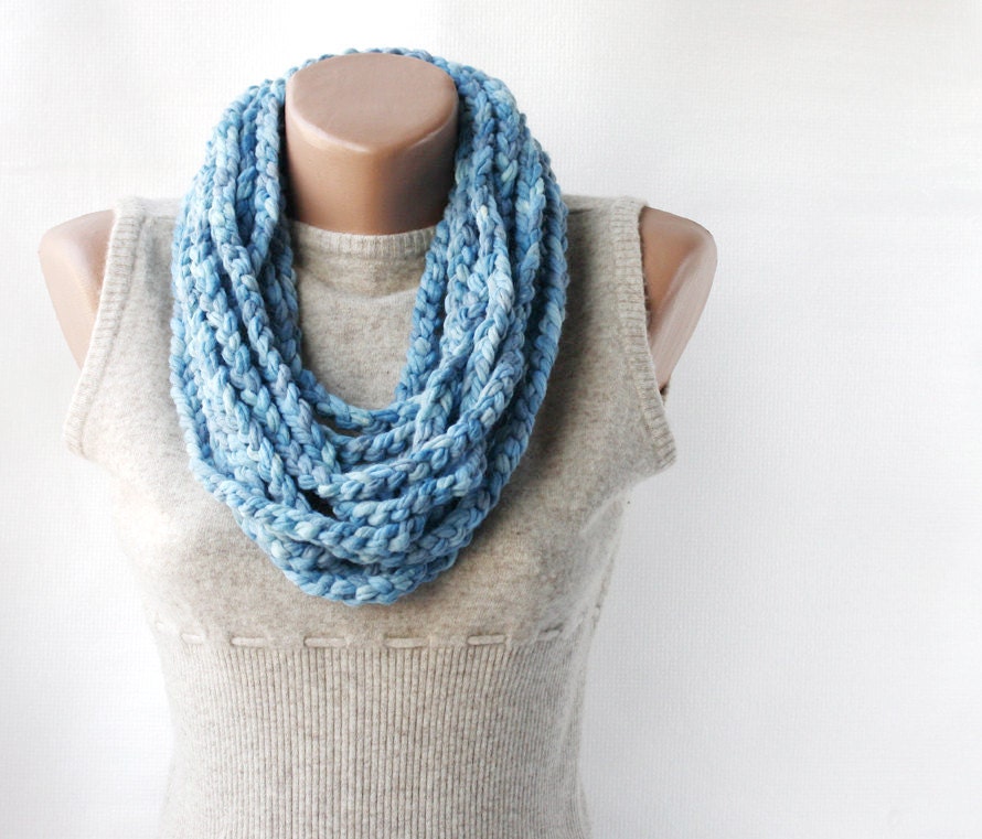 Blue wool scarf - infinity chunky crochet - marbled sky blue Spring accessories fashion chain necklace