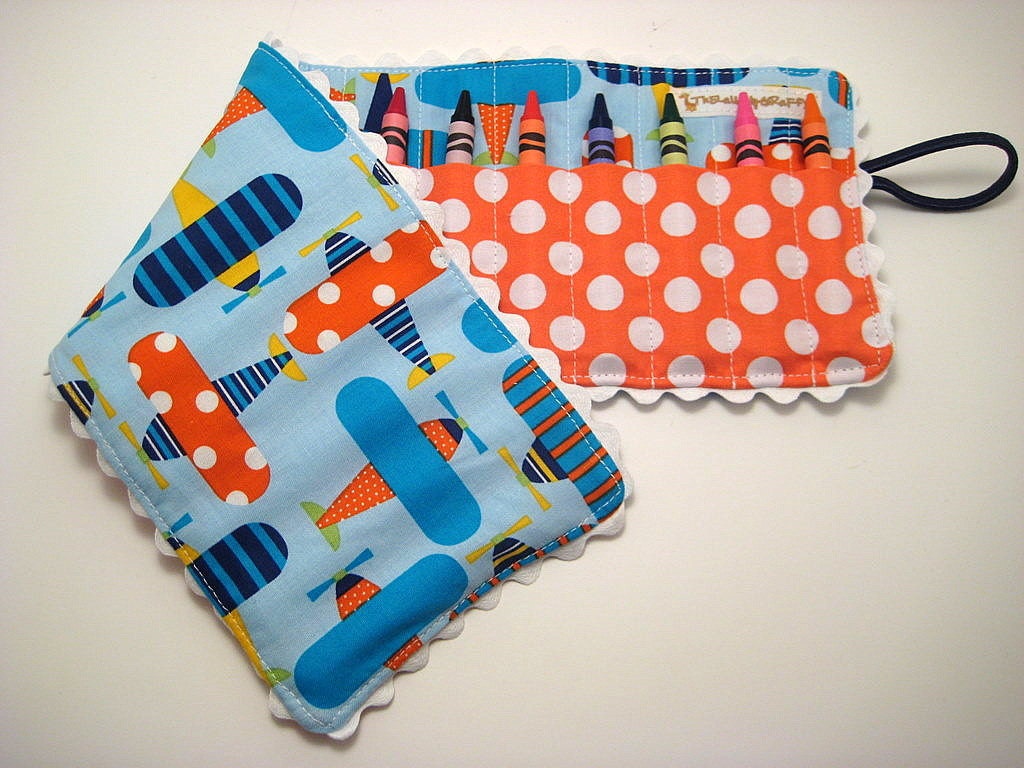 Airplane Crayon Roll