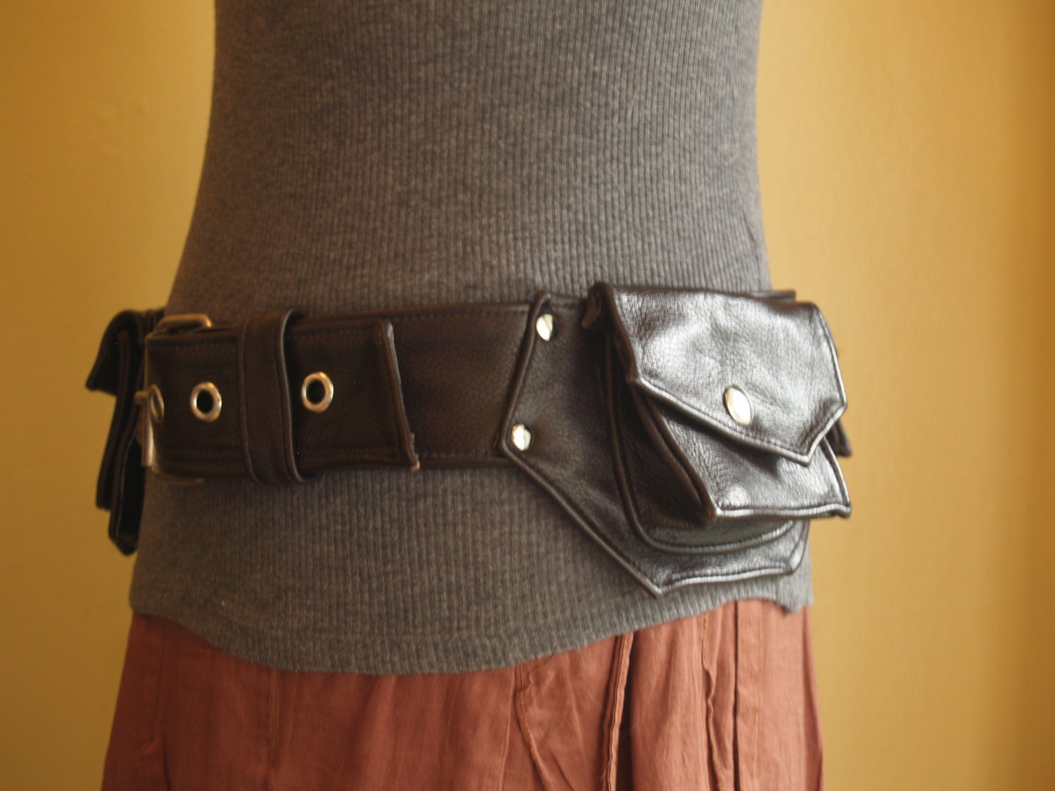 Soft leather POCKET BELT with three secure snap pockets