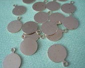 20PCS - 10mm Round Gold Toned Metal Tags - Charms and Findings - Great for bracelets, necklaces and earrings - Findings by ZARDENIA