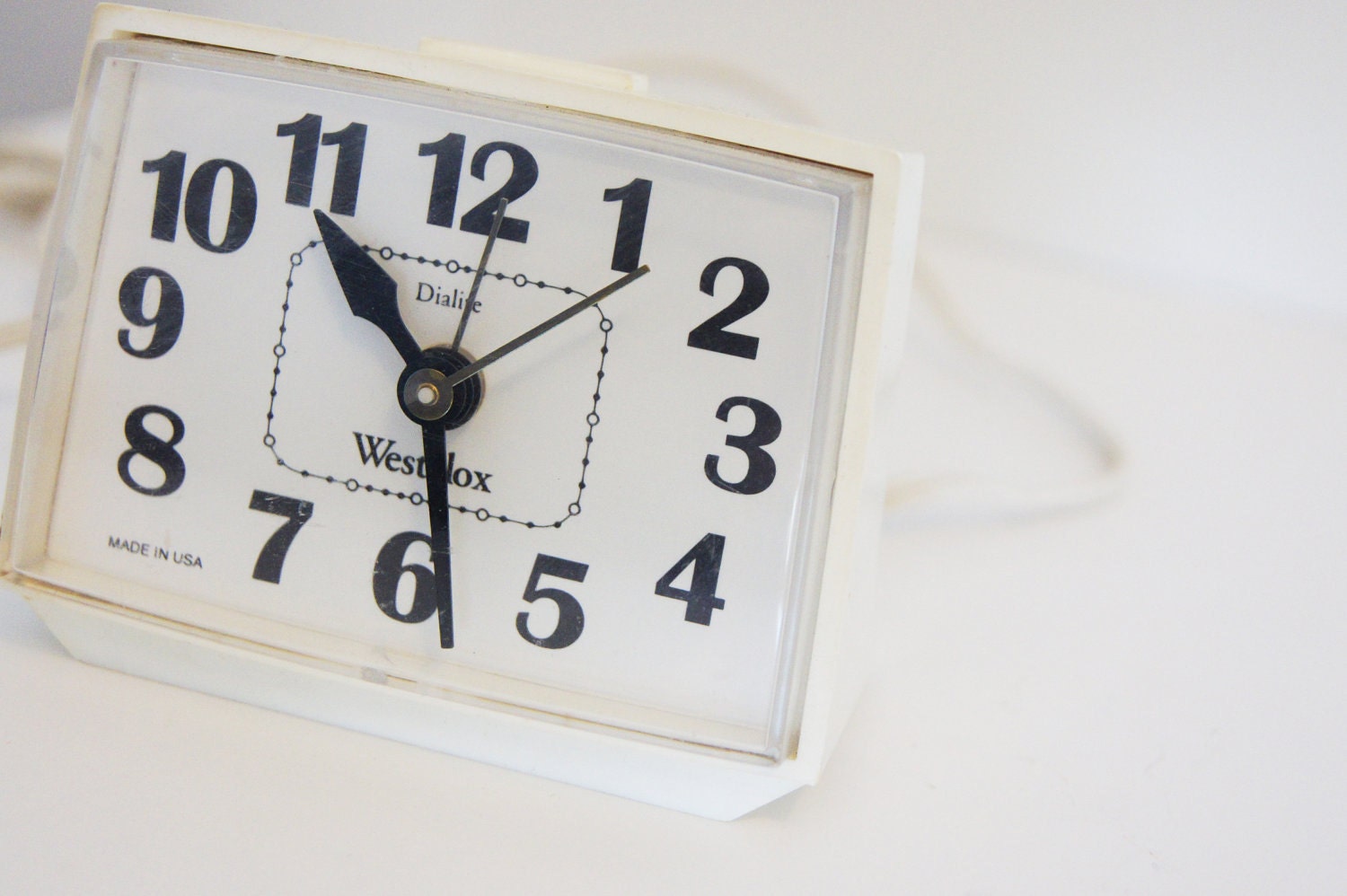Vintage Alarm Clock // Clock // Vintage Clock // Antique Clock // Alarm Clock // Vintage Home // Vintage Home Decor // 1970s
