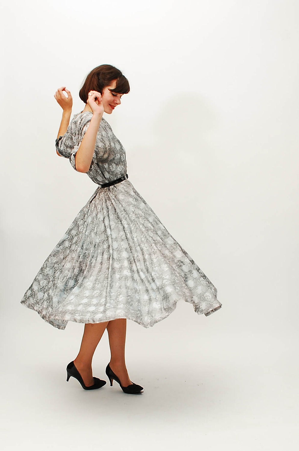 Vintage 1950s Party Dress - 50s Shirtwaist Dress - Abstract Silver Print