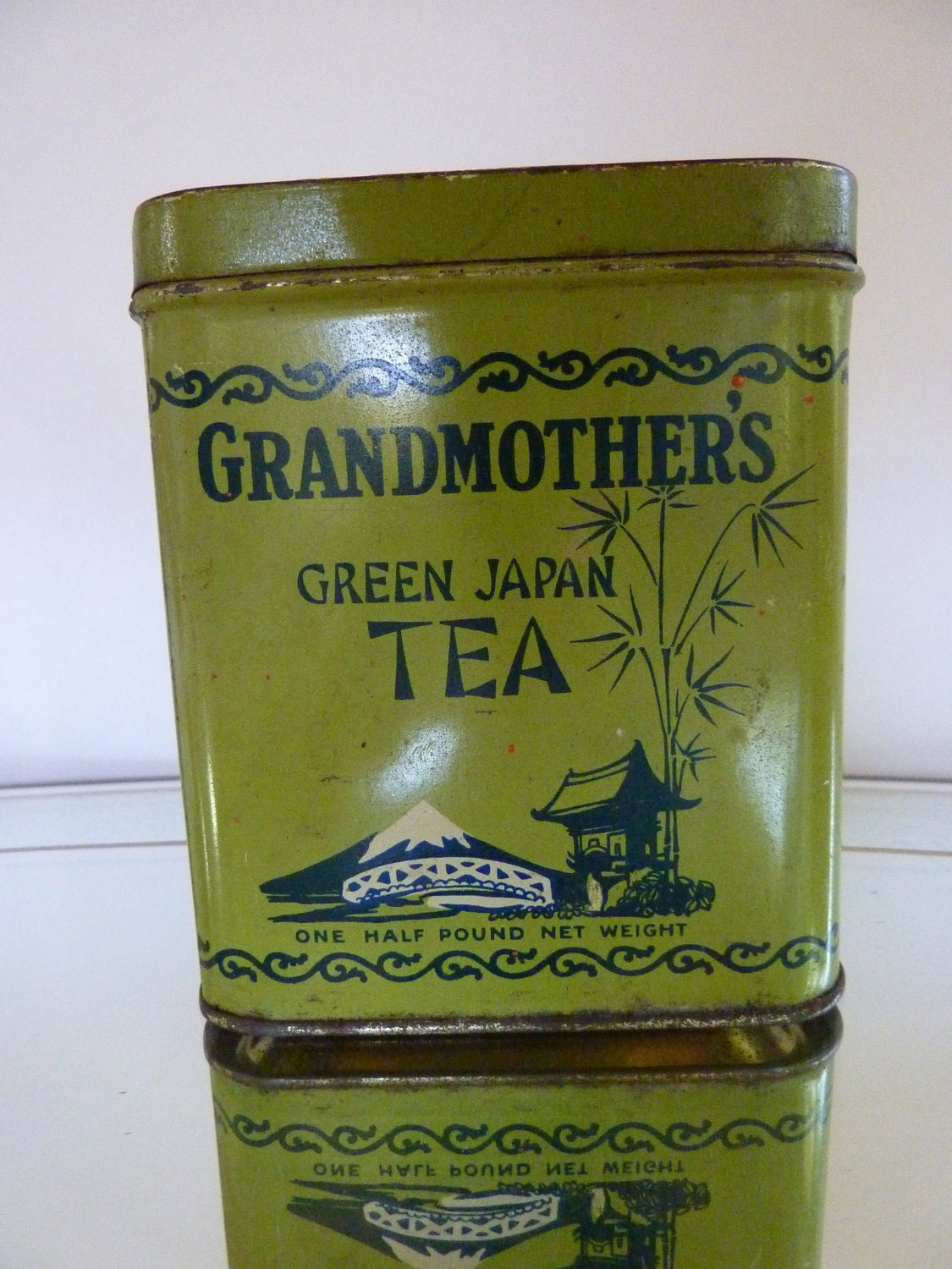 Grandmother's Green Tea Tin Cannister 8 0z by BonniesVintageAttic