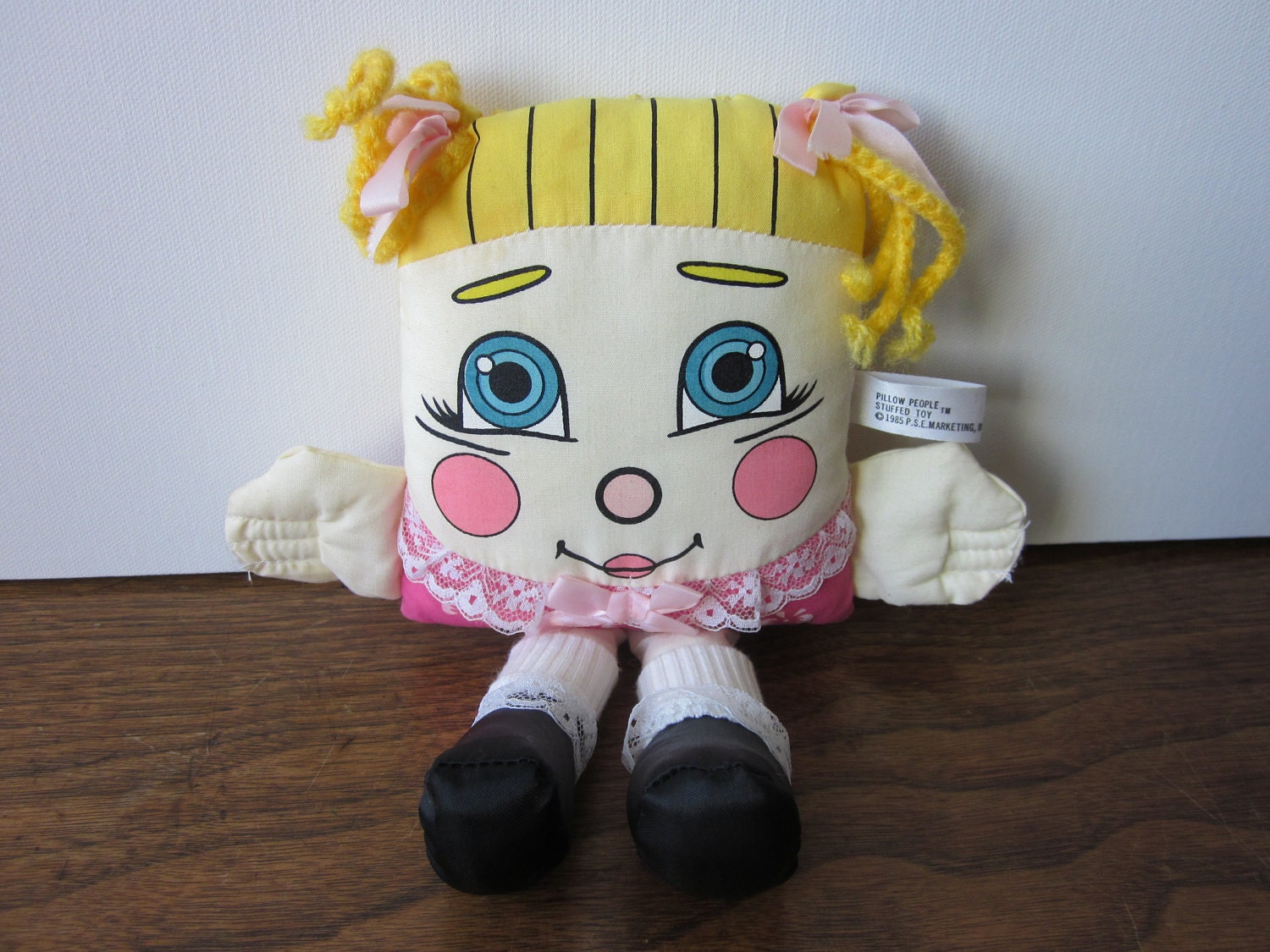 Vintage Mini Pillow People Sweet Dreams
