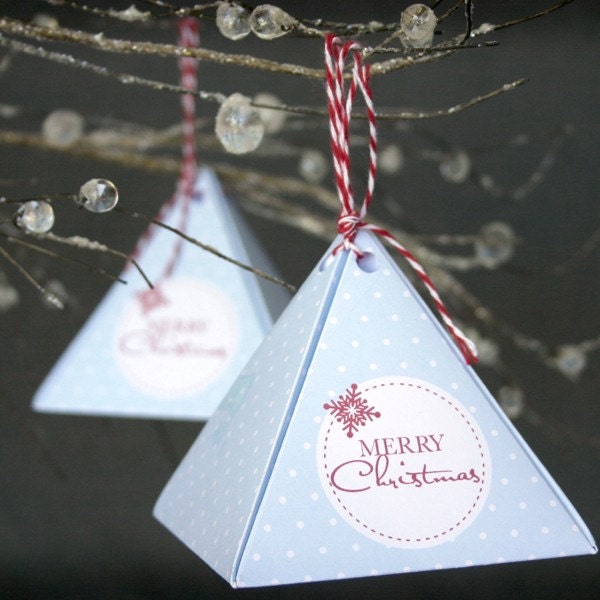 Treat Box -  HANGING PYRAMID
