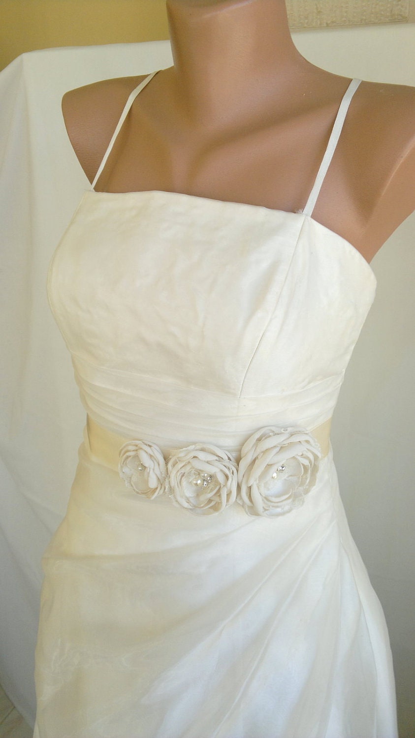 Handcrafted Fabric  Flowers Wedding Dress Ivory  Bridal Sash/Belt