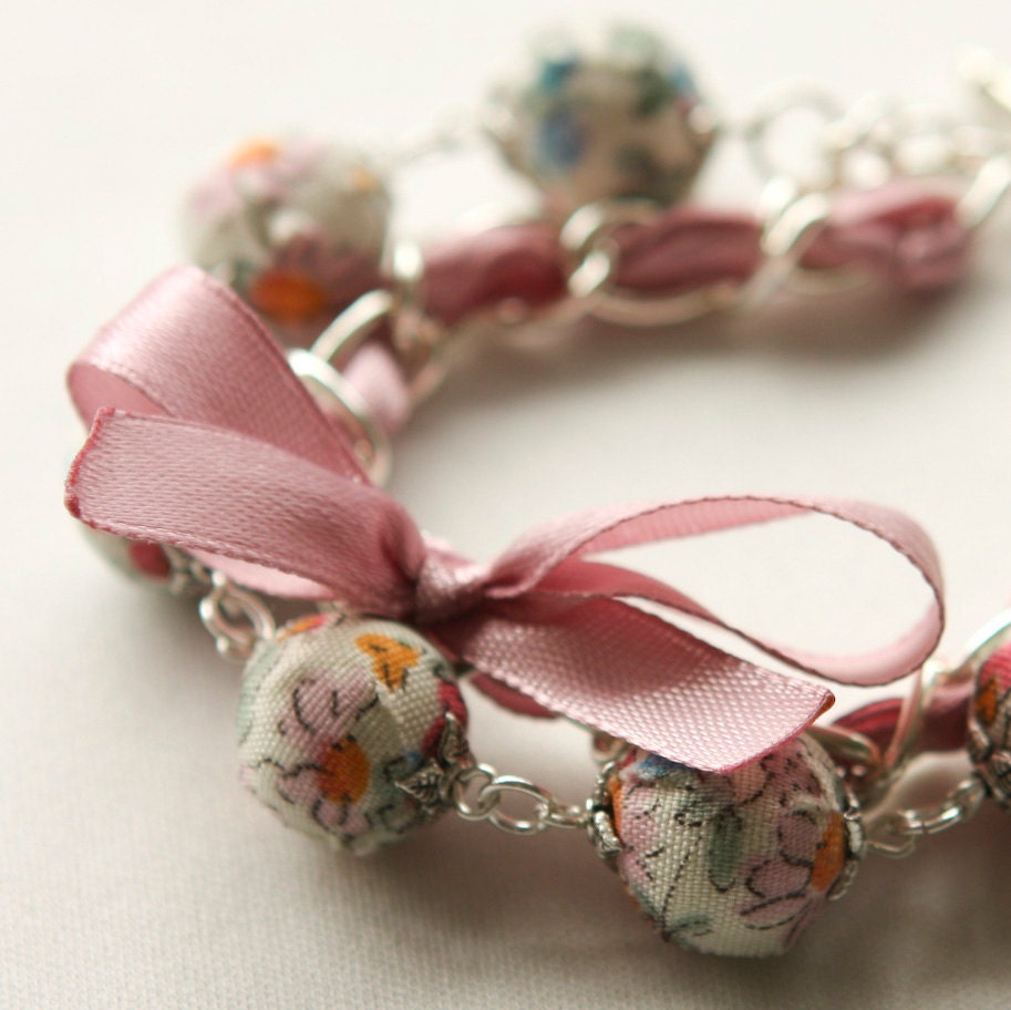 Lilac satin ribbon and floral fabric beads bracelet