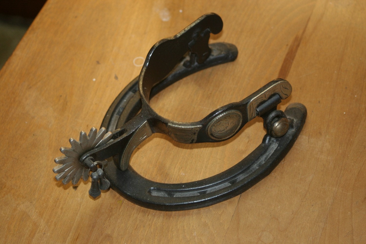 Horse Shoe and Spur Door Knocker