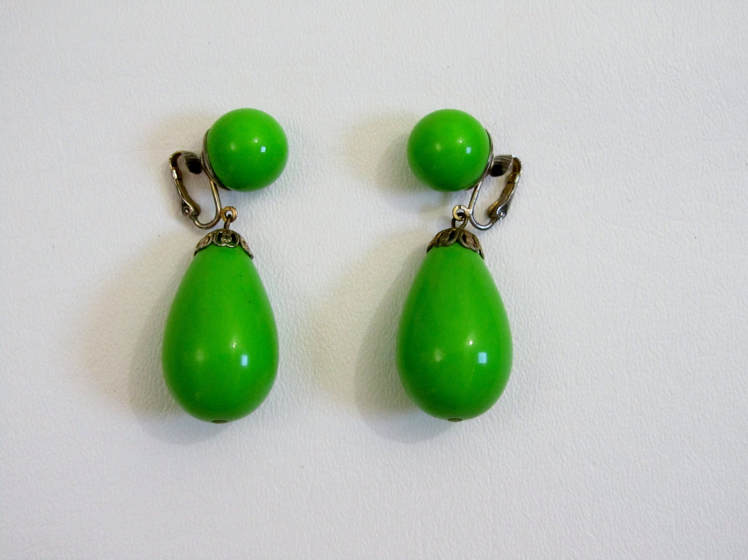 1950s Dress Earrings - Bright Green Drop Earrings