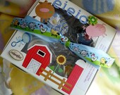 Farm Theme Baby Cakes...Boy, Girl or Neutral...Onesies, Burpcloth, Bib, and Spoon..Baby Shower..Baby Gift...Moo :)