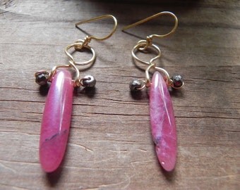 Gemstone drop earrings, pink stone beadwork earrings, wire wrapped gemstone earrings, pink agate earrings