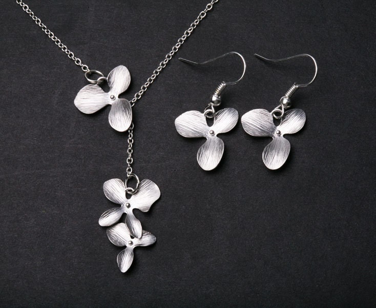 Orchid Flower Gift Set,Necklace and Earrings Set,Lariat,Wedding Jewelry,Bridesmaid jewelry,Flower Jewelry,Flower Girl,Birthday,Anniversary