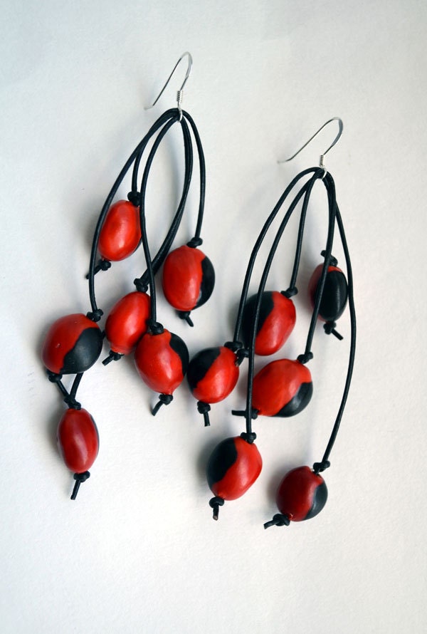 Red Seed Earrings - Red Dangle Earrings - Long Red and Black Earrings-Huayruro Earrings-Nature Inspired Earrings