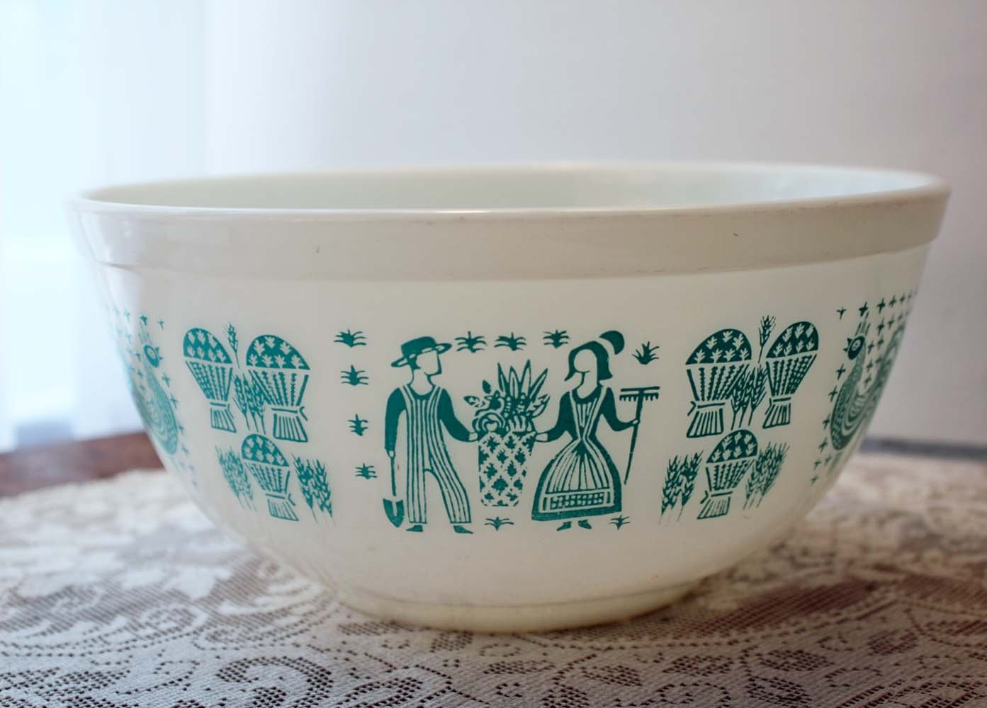 Pyrex Mixing Bowl Turquoise & White Amish Butterprint Pattern
