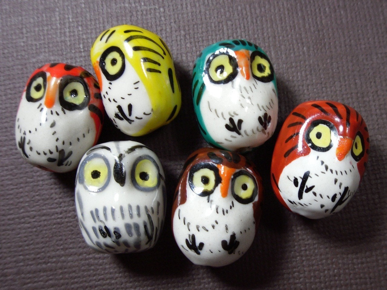 Owl duo - 2 ceramic hand painted owl beads - jewelry and craft supply - loose beads