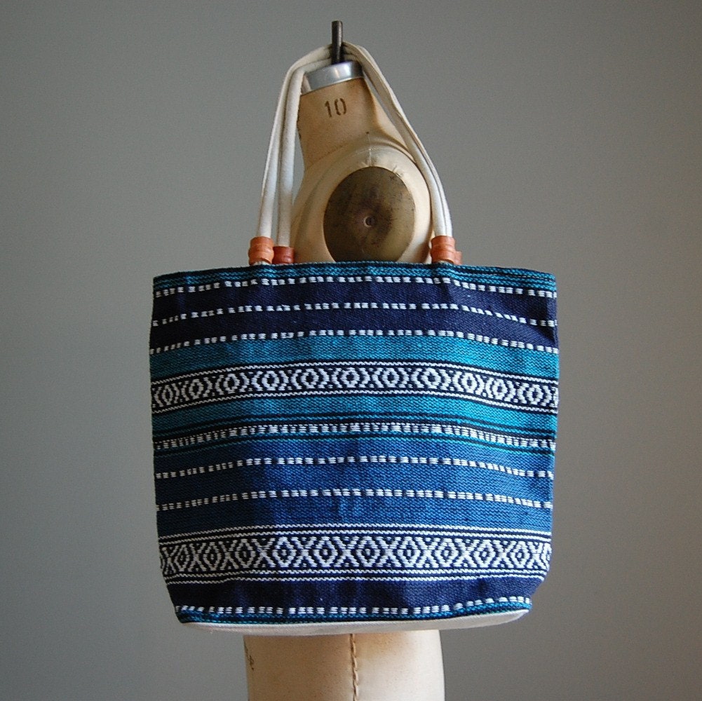 1980s ETHNIC ORNAMENT woven beach tote