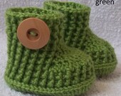Crochet baby booties boots for  newborn,0 to 3 month or  3 to 6 months- CHOOSE your SIZE and COLOUR