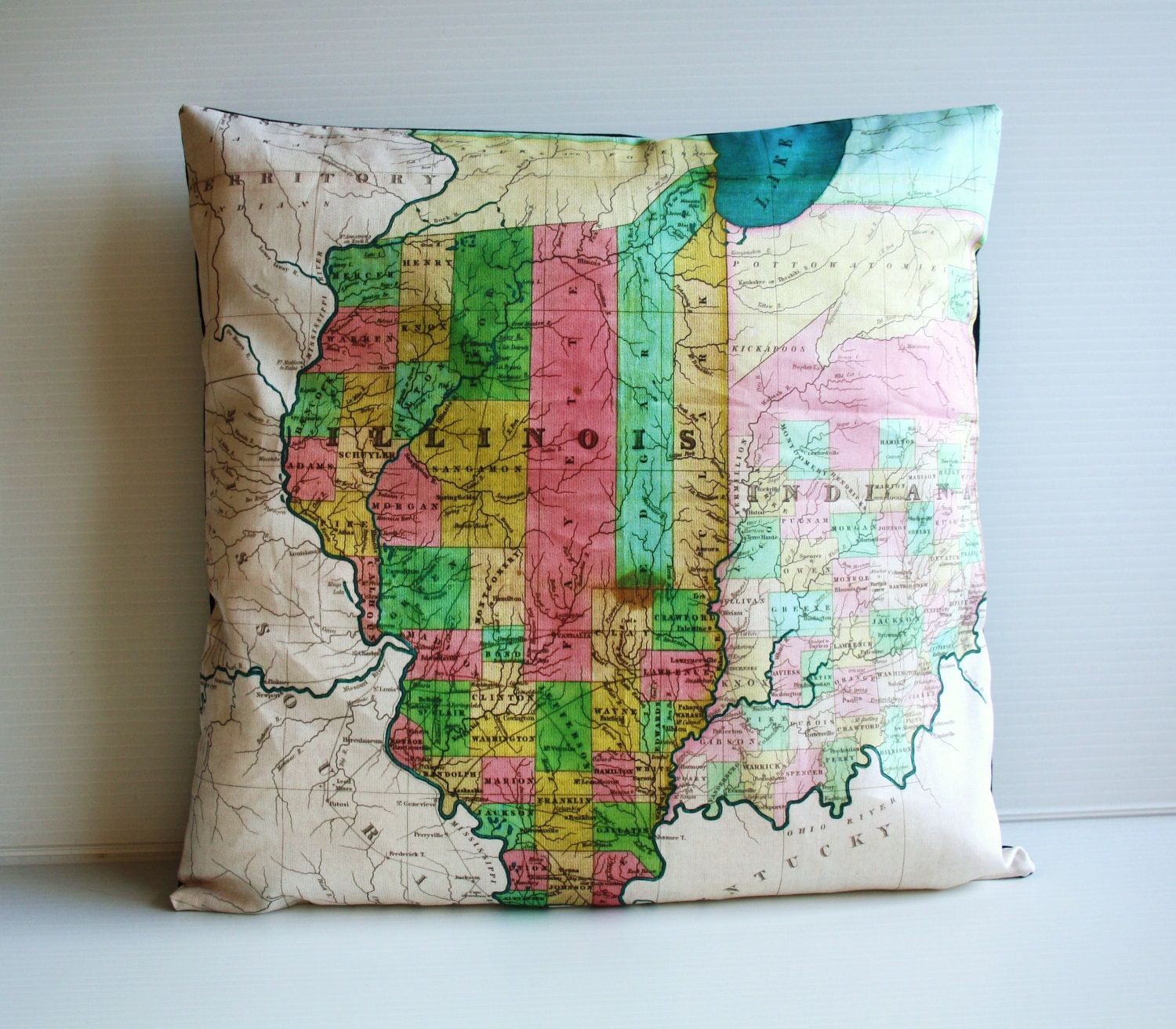 Decorative pillow for couch, state map ILLINOIS state, map pillow, map cushion, organic cotton, 16x16 inch