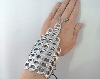 pop tab handflowers - 1 pair - pop tabs and chainmaille - 6,3 to 7 inches