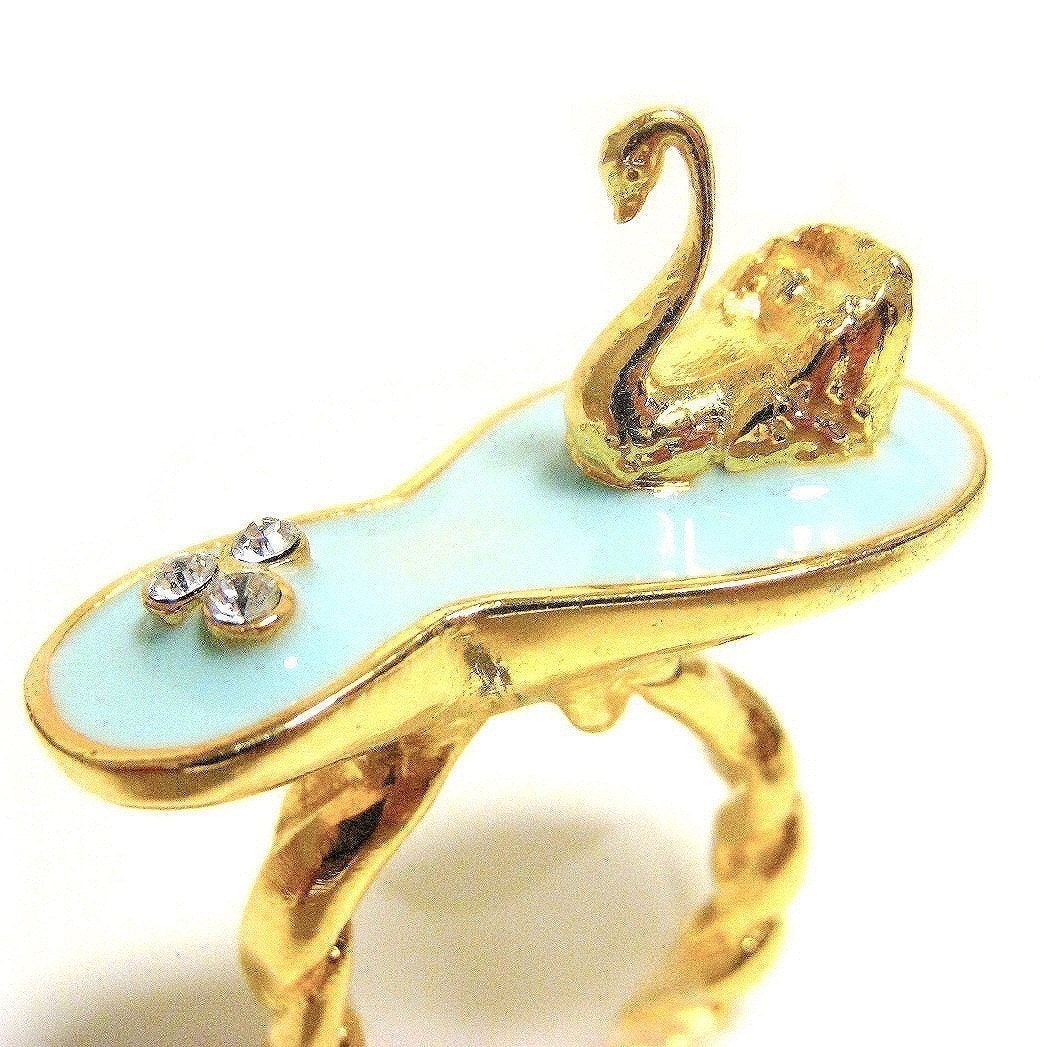 Swan Lake Ring - 24K Gold plated brass