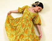Vintage 1960s Floral Print Dress, Shirtwaist  Style in Yellow w/Full Skirt