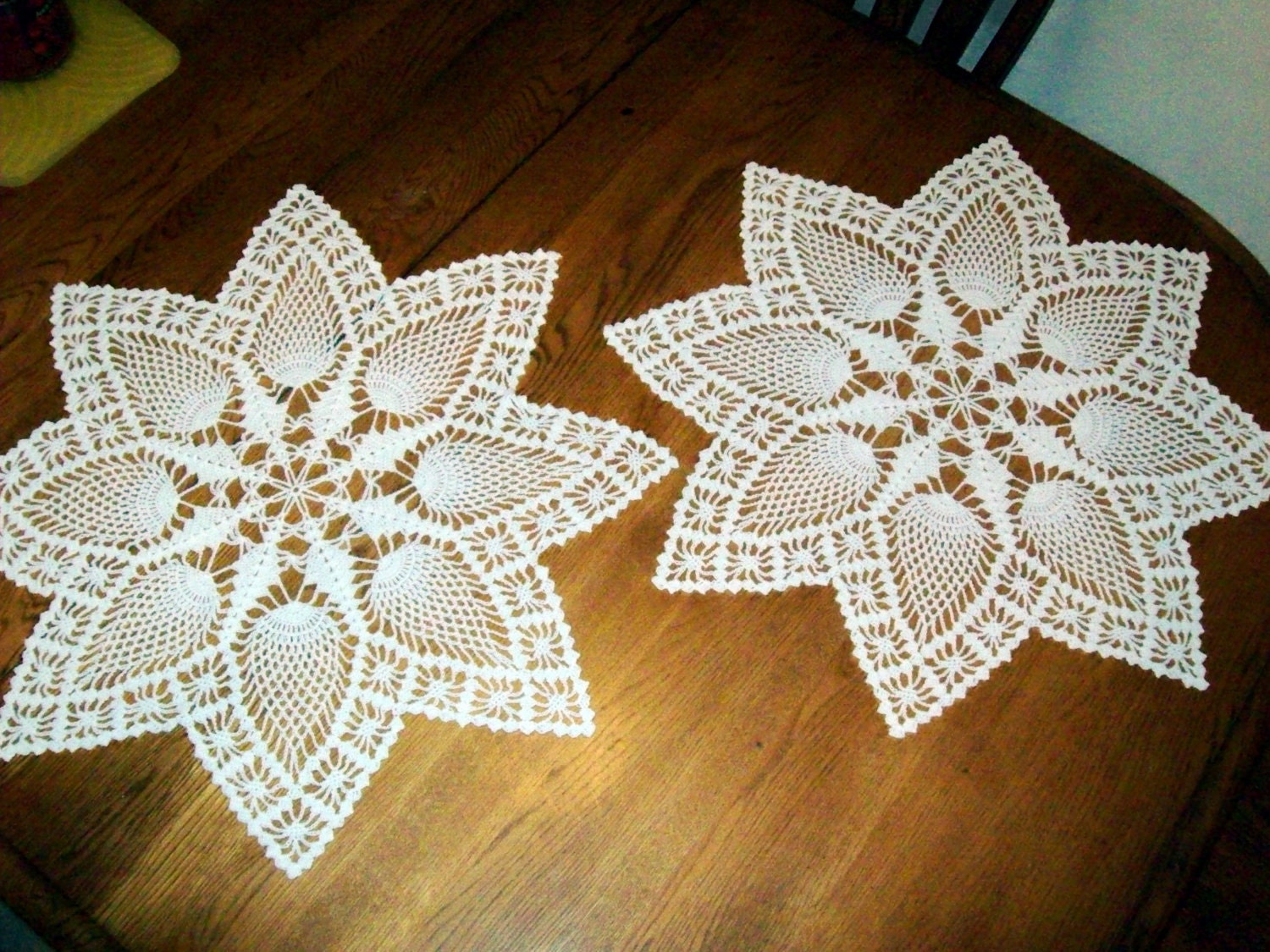 Crochet Doily Pineapple and  Web Star Shaped Crochet Doilies tablecloth Tabletop Kitchen and Dining Home Decor