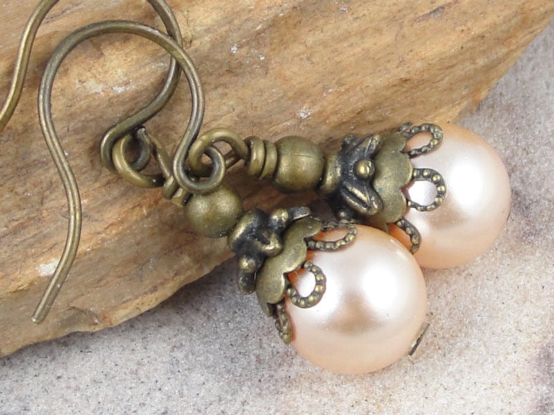 Pearl Earrings Bridesmaid Jewelry Wedding Bridal Jewelry Swarovski Light Peach Pearl Jewelry Vintage Style Vintage Inspired