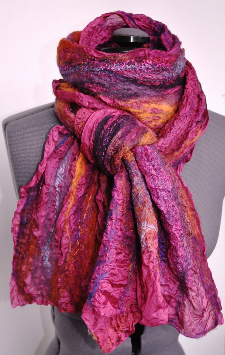 Nuno Felt Scarf Purpur Handmade To Order