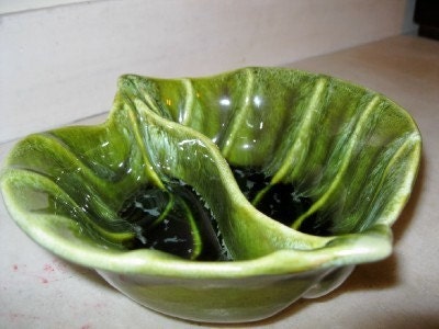 California pottery divided leaf dish