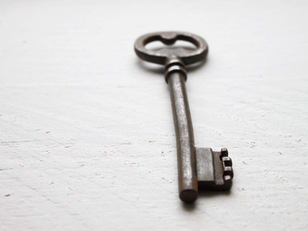 Vintage French skeleton key