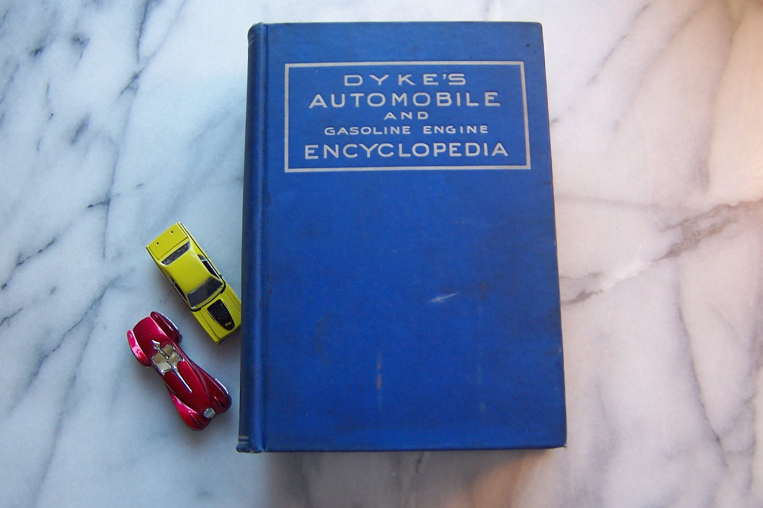 Vintage Auto Bible c1931 Dykes Automobile and Gasoline Engine Encyclopedia
