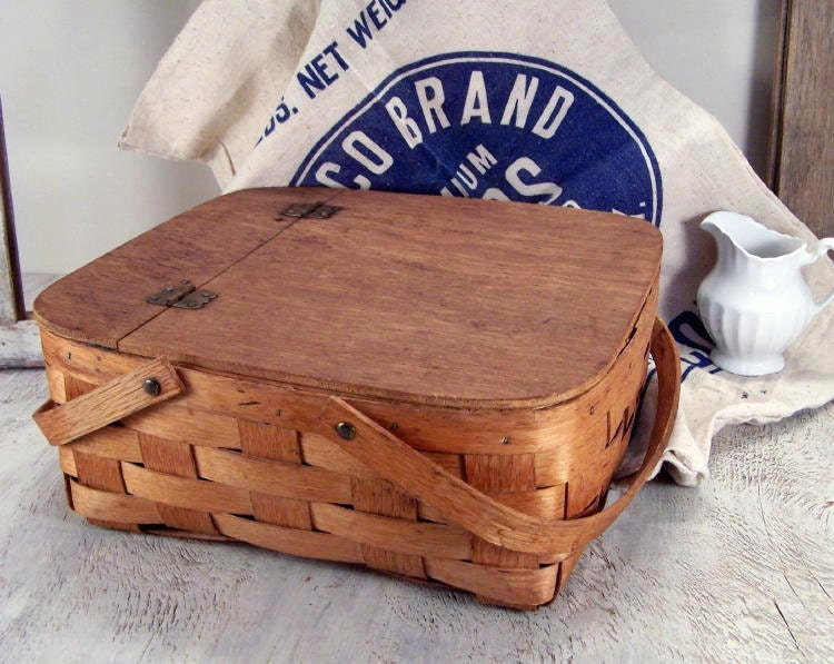 Vintage Pie Basket For The Perfect Picnic