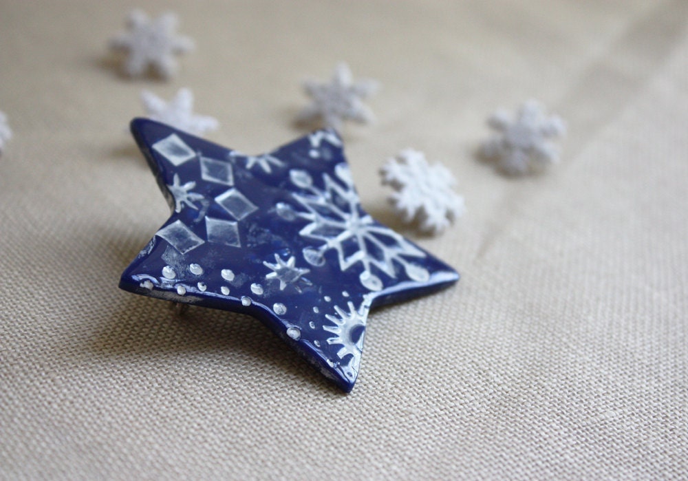 Brooch Shawl Scarf Pin / Navy Blue Star with Snowflakes