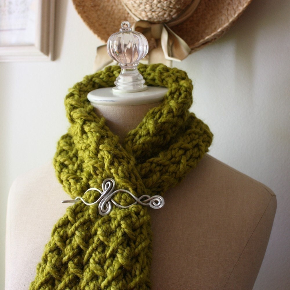 Knitting Pattern / Cowl Scarf / Embraceable / PDF DIGITAL DELIVERY