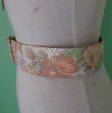 FIVE thick floral waist belt