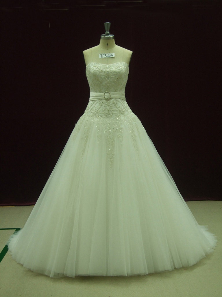 Embroidered Lace Bridal Gown Wedding Dress