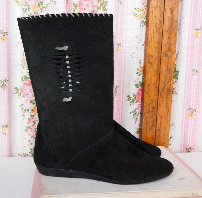 Indie, French Vintage Black Suede Leather and Cut-Out Embellished Flat Boots, Size 39