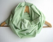 Green Infinity Scarf - Loop Summer scarf - green cotton cowl - Europeanstreetteam - tricotaria