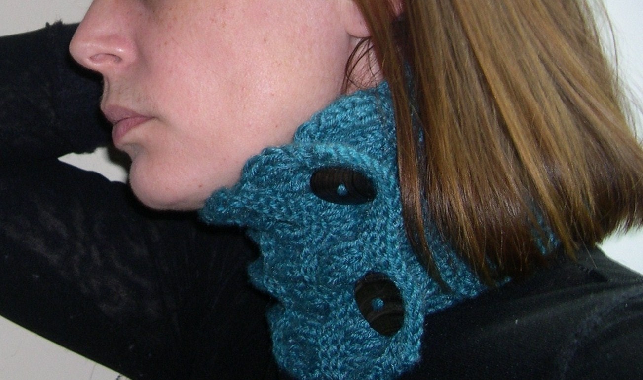 Teal Cowl, Knitted cowl, Knitted Neck Warmer, Women Scarf, Fall Winter 2012, Autumn Fashion, Emerald Green Cowl, WINTER SALE