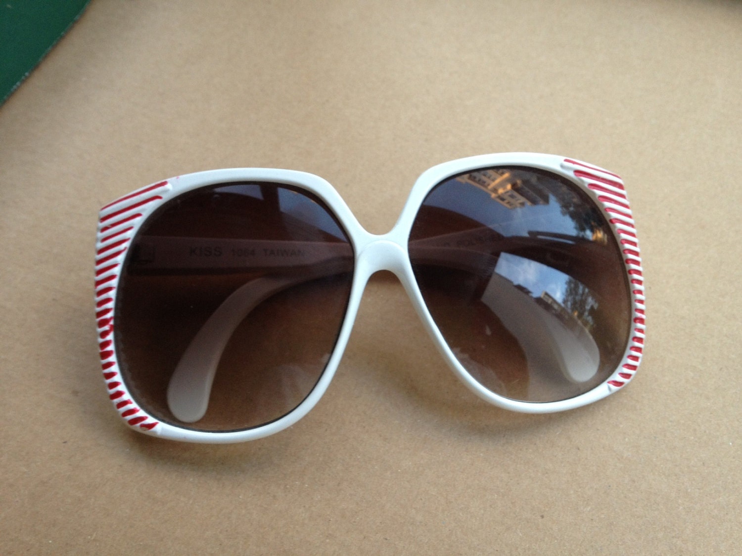 Amazing Vintage Sunglasses White with Red  Stripes Retro FREE SHIPPING