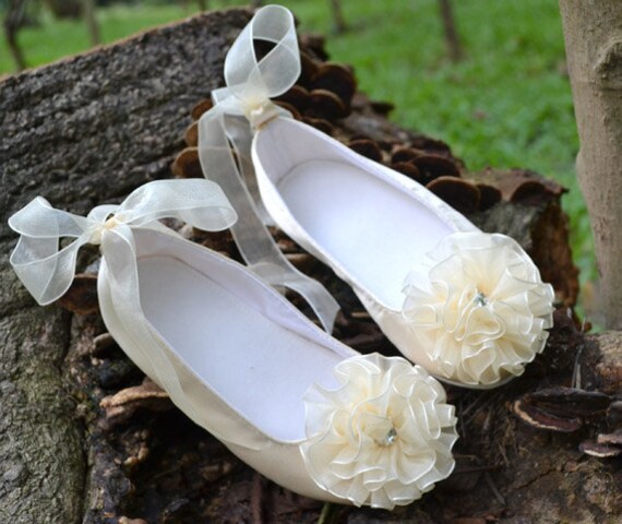 Hard bottoms Ivory wedding  party shoes flower girl  Children kids  toddler shoes size 5 6 7 8