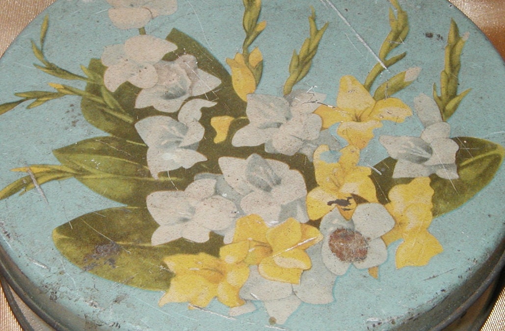 Vintage Floral Tin Light Teal Turquoise with Pretty Yellow and White Flowers