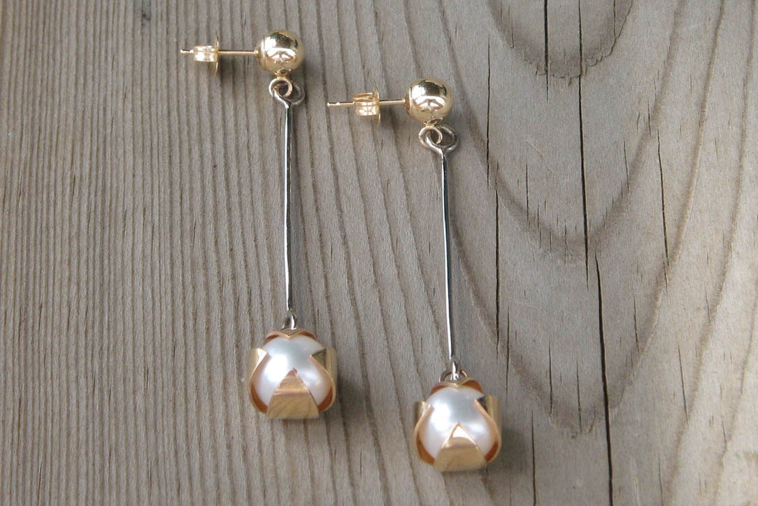 14K Yellow and White Gold Earrings with Fresh Water White Pearl Handmade