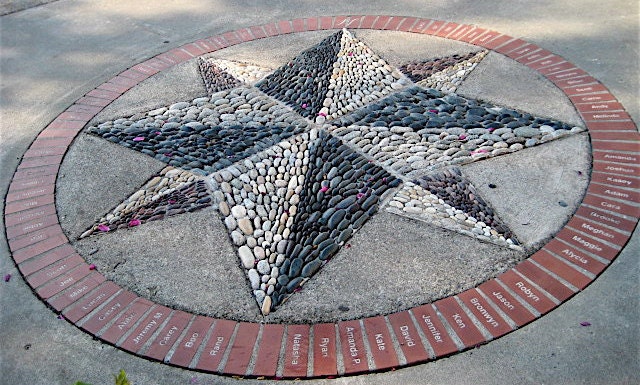 Compass Rose Beachrock Mosaic Class Project
