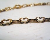 Golden Choker . Unique Link Shape . 1990s