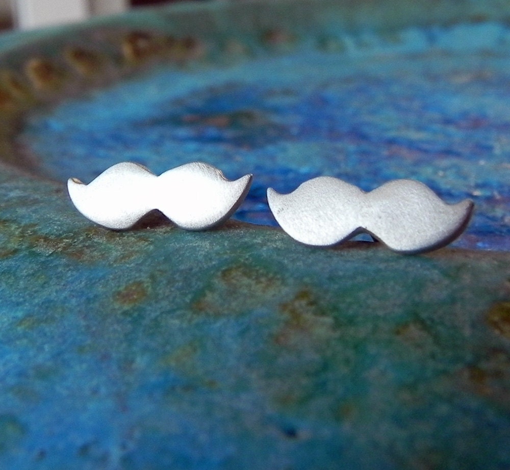 Funny mustache sterling silver bracelet in stelrling silver