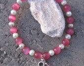 Breast Cancer Awareness Pink Cats Eye Pearl Beaded Bracelet  "Pray for a Cure"