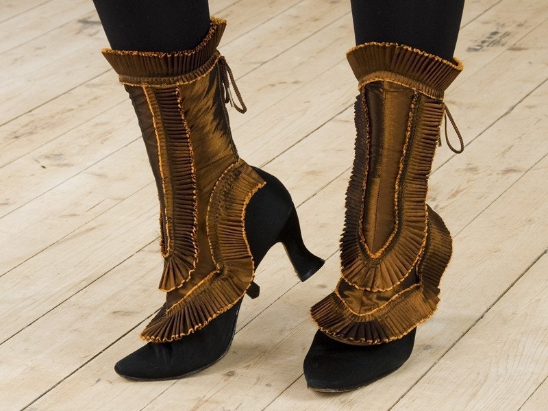 Spats, copper brown colour