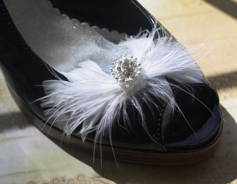 Bridal Shoe Clips, Feather, Wedding accessories, feather accessory, white, ivory, bridesmaids, bride, shoes, Peacockpixys - WHIMSY WHITE